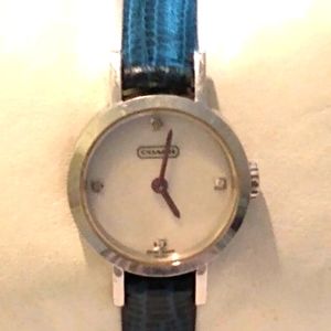 Lovely Ladies Coach Watch 0277 in pre owned and in RUNNING condition.